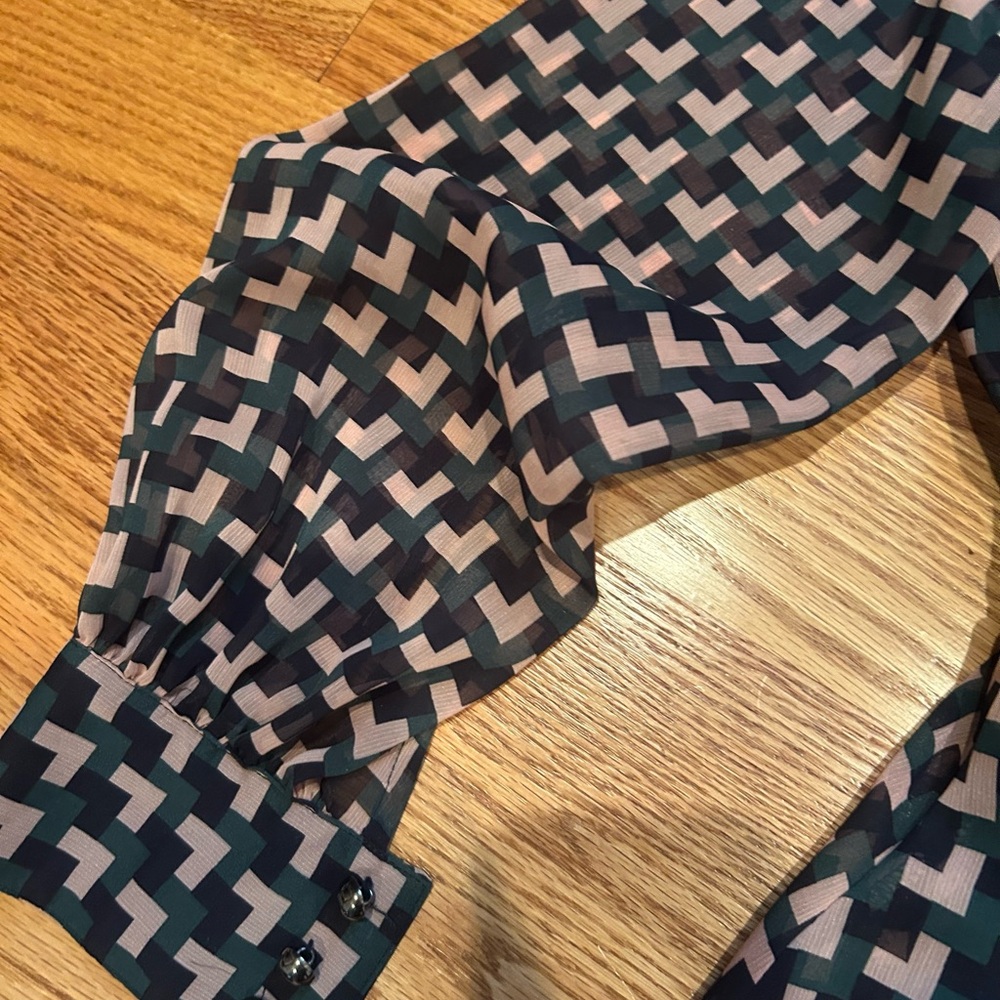 Chic Geometric Patterned Dress - Picture 4 of 9